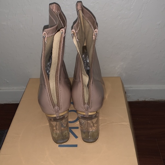 Yoki Faux Patent Beige Ankle Boots Size 11 - Picture 3 of 5